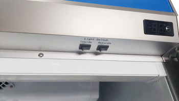 Vitrina refrigerada vertical de 21 pies³ / Modelo GLS 650FF
